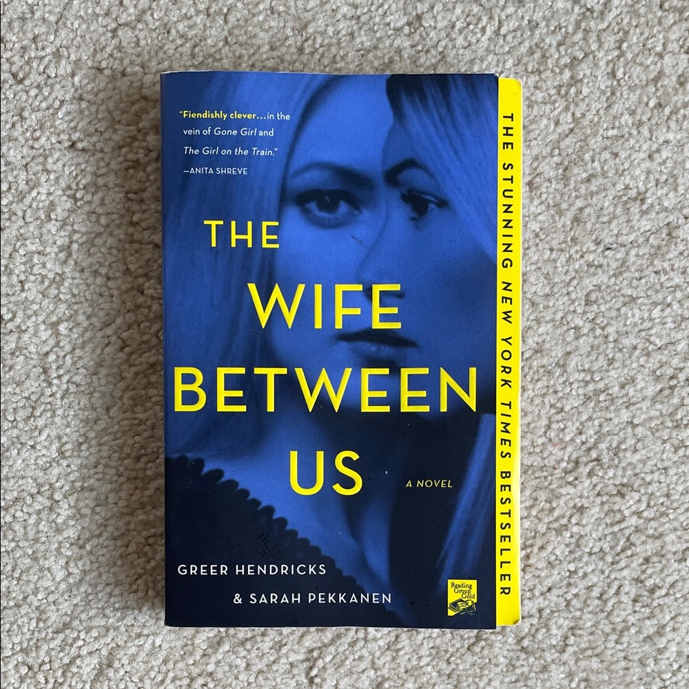 The Wife Between Us - Paperback novel